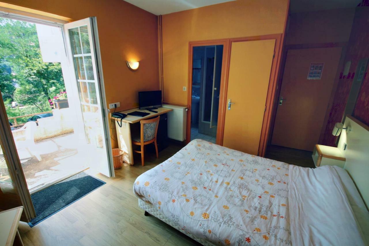 Les Messageries Hotel Saint-Flour  Quarto foto